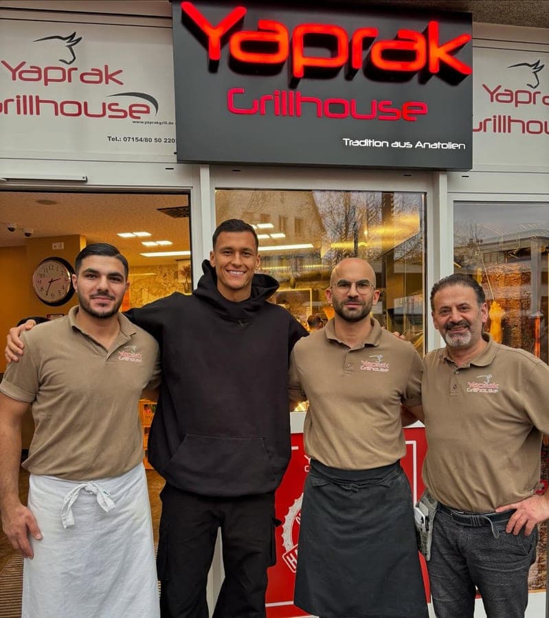 Davie Selke zu Gast im Yaprak Grillhouse