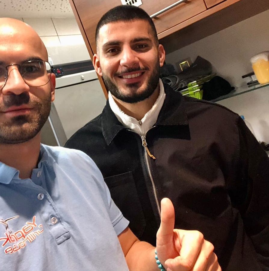 Deniz Undav zu Gast im Yaprak Grillhouse